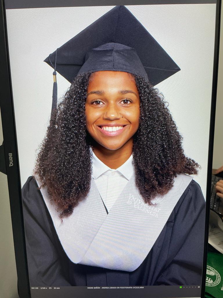 Andrea en su graduación de Fisioterapia